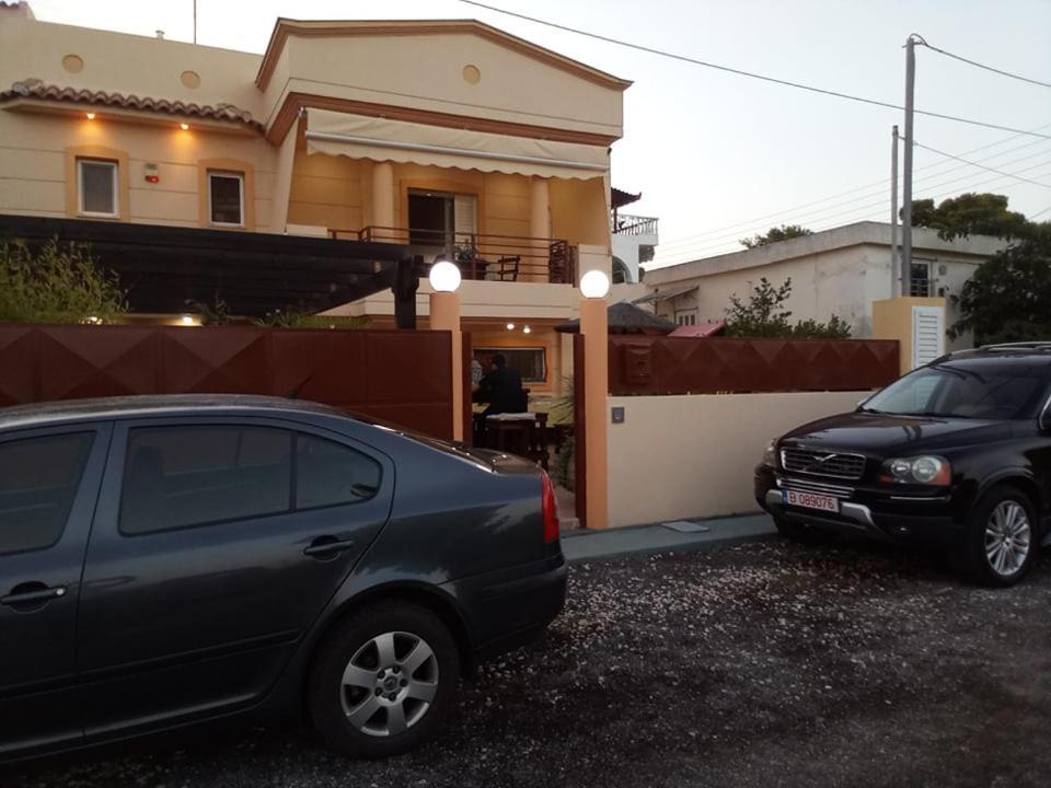 Villa Avatos - Near To The Port Of Rafina And The Airport Of Athens Agios Spyridon  Bagian luar foto